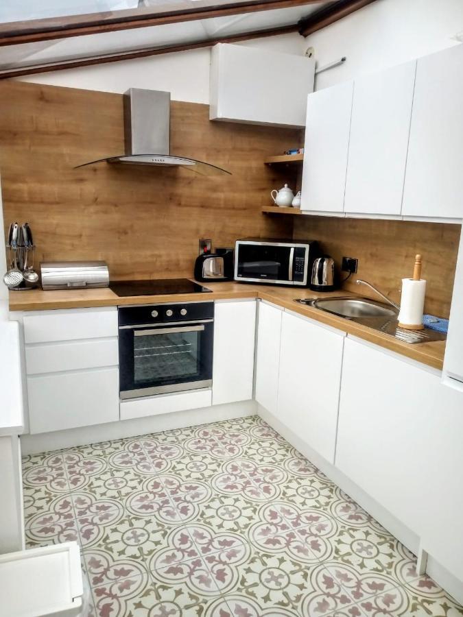 Hookless Holiday Homes Фетард он Сий Екстериор снимка