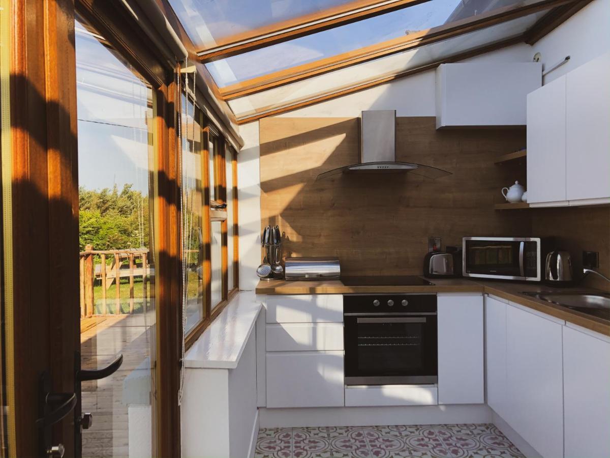 Hookless Holiday Homes Фетард он Сий Екстериор снимка