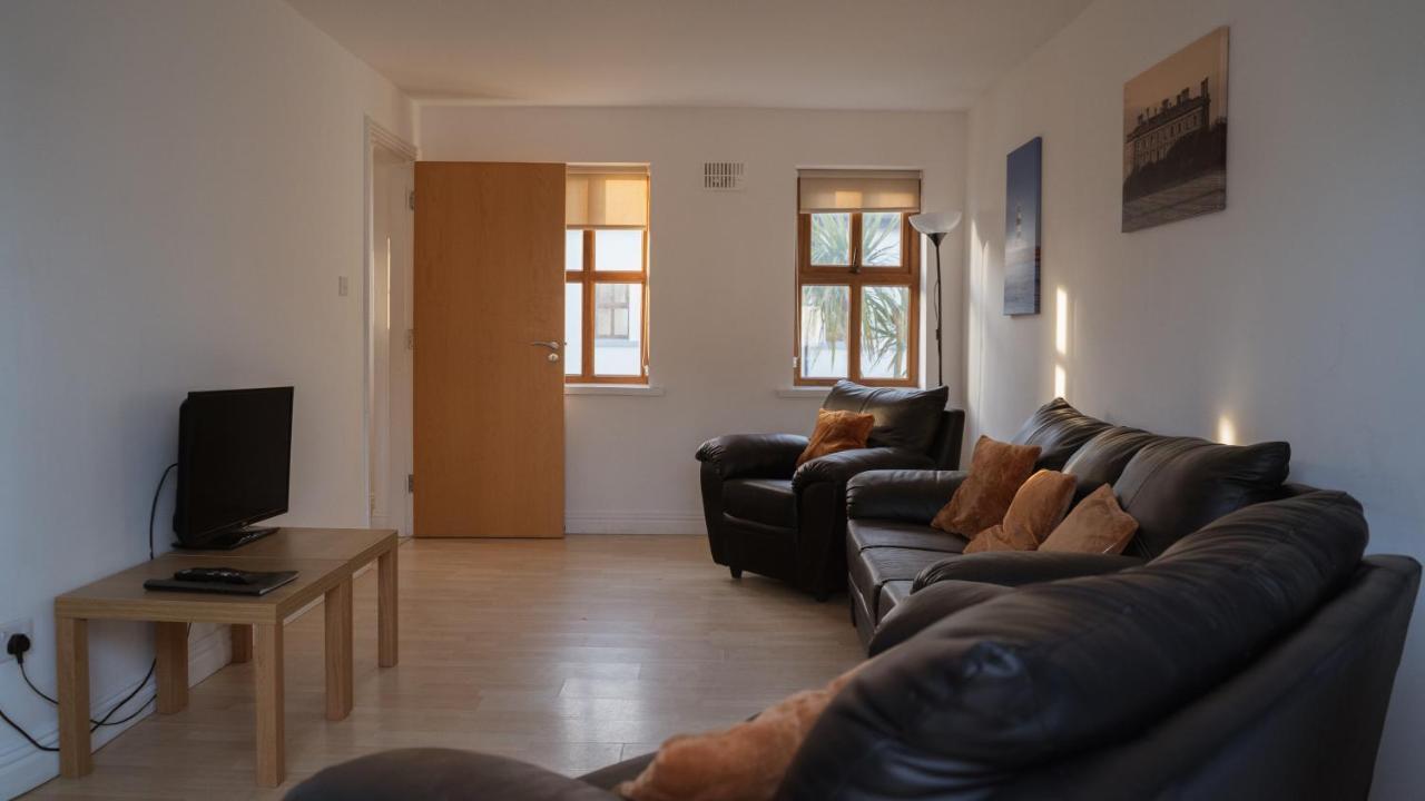 Hookless Holiday Homes Фетард он Сий Екстериор снимка